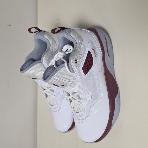 Air Jordan Stay Loyal 3 White/ Burgundy Size Women's 8/Youth 6.5 FB9922 160 - Picture 3 of 8